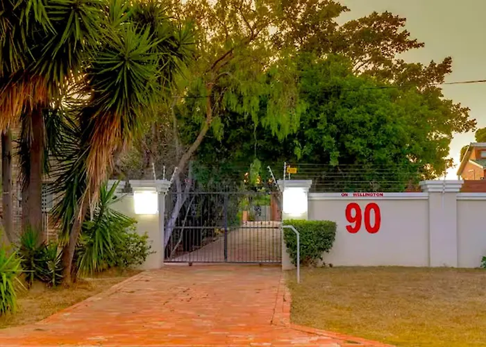 90 On Wellington Cottage